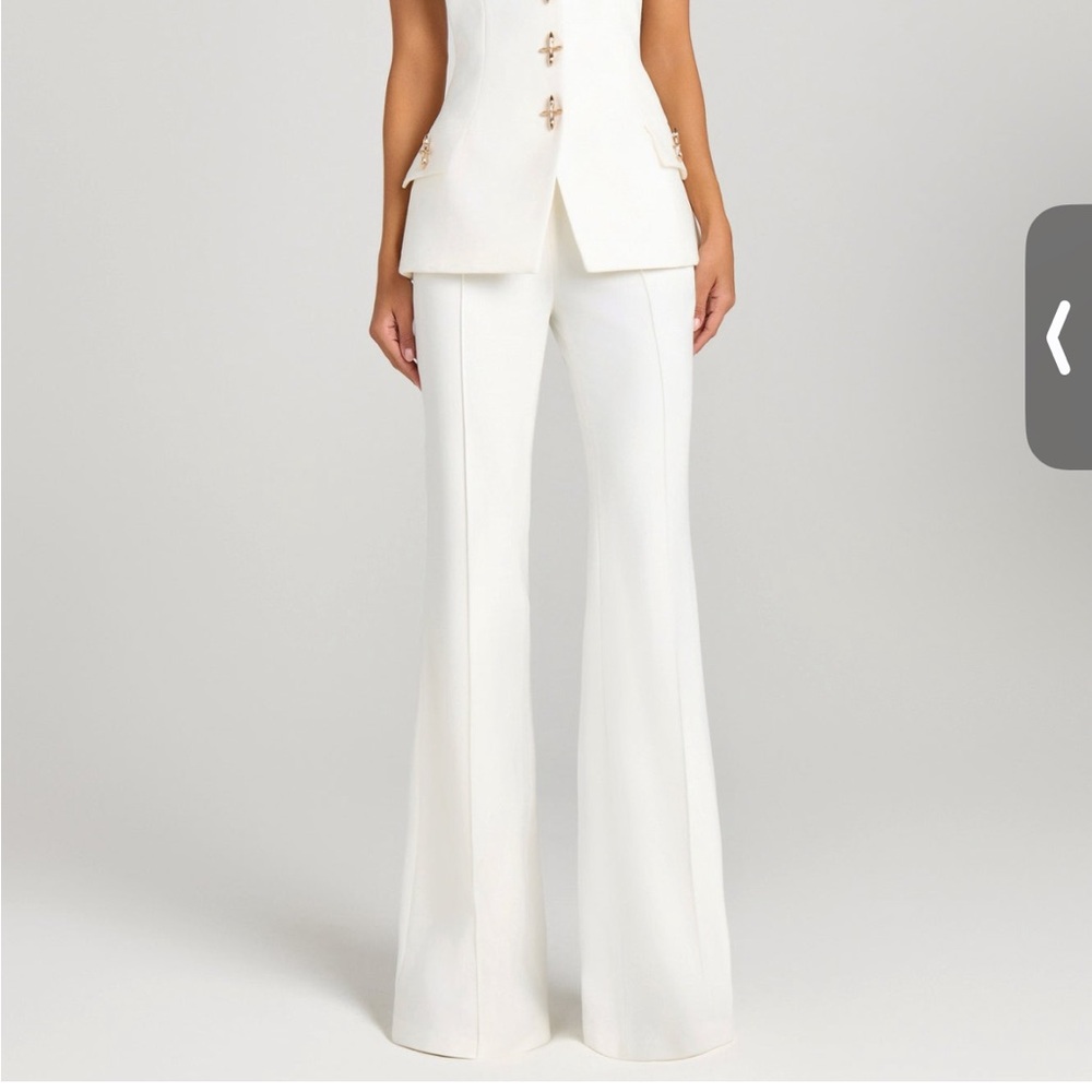 Chic White Women's Flare waistcoat